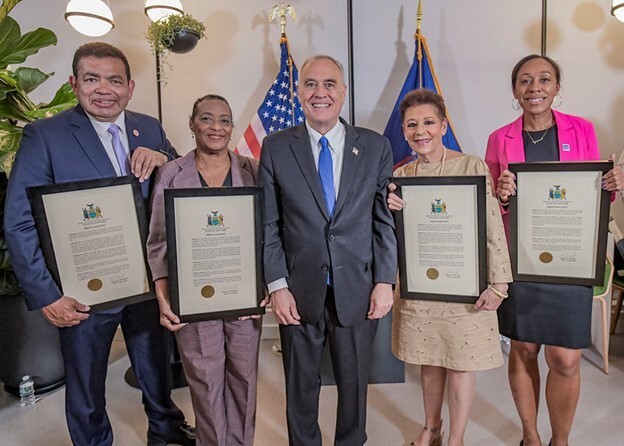 Comptroller DiNapoli with honorees